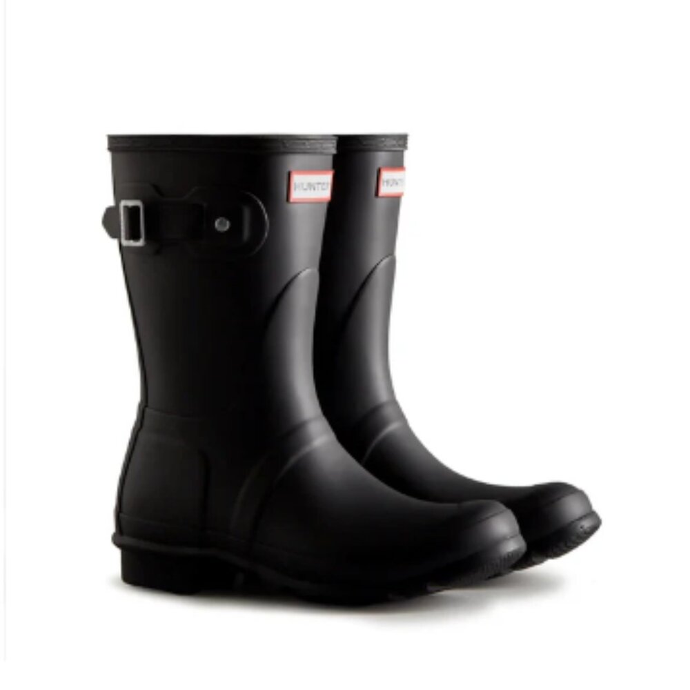 Hunter Women's Original Short Rain Boots in Black with Liners and Polish, Size 9